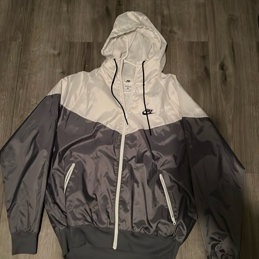 Nike Windrunner 10/10 burly worn